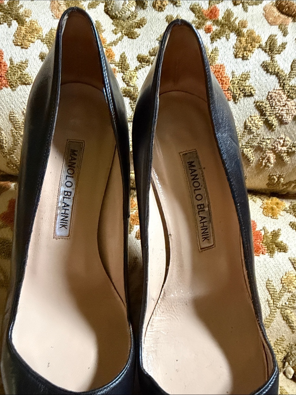 Manolo Blahnik BB Black leather Stiletto Pumps - Picture 2 of 6
